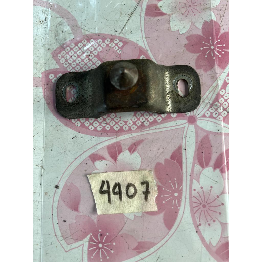 Stud jok Suzuki RC80 RC 100 Stut lawan kunci jok RC original / 4407