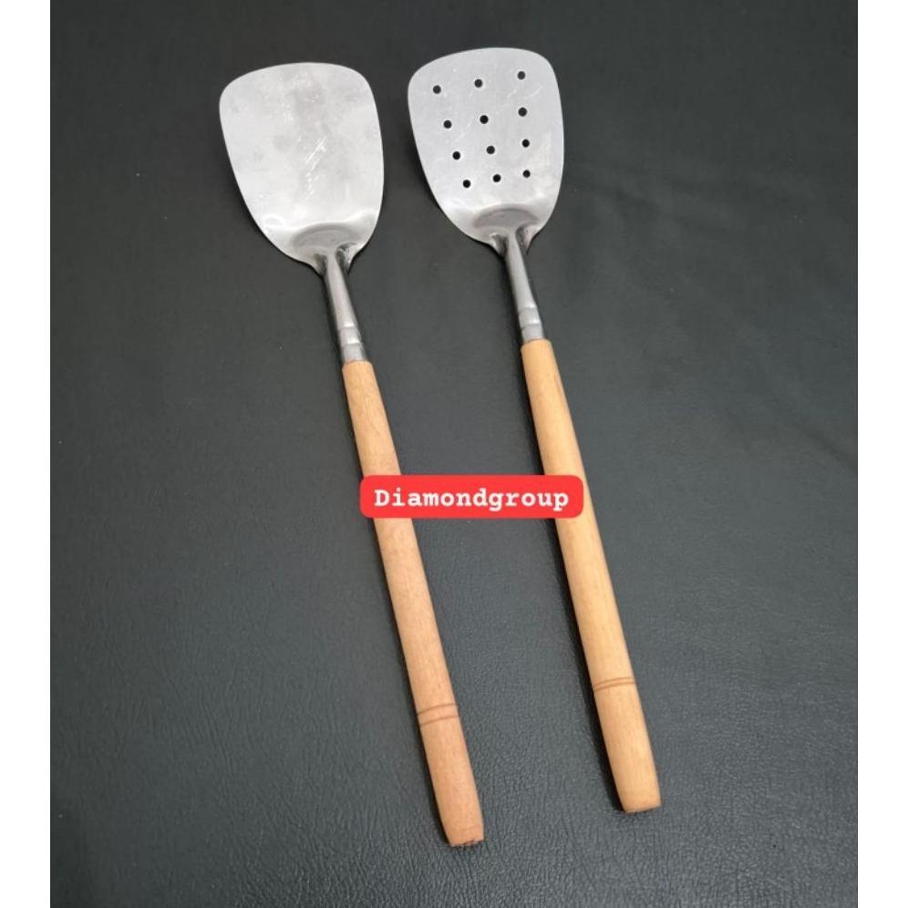 SPATULA SEDANG GAGANG KAYU / SOTIL GAGANG KAYU / SUTIL GAGANG KAYU / SUTIL STAINLESS