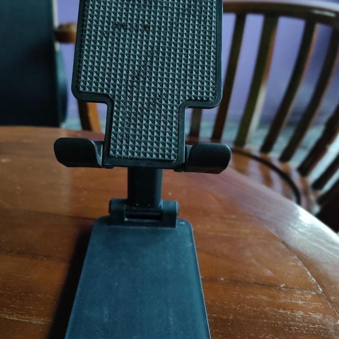 TRIPOD PENDEK RNA HITAM