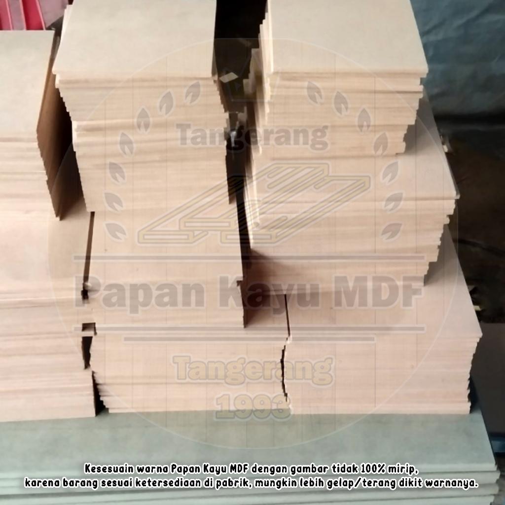 Kayu Papan Hmr Ketebalan 3Mm / 4Mm Ukuran 10X30 Cm Papan Hmr / Mdf Warna Hijau Polywood Board Murah