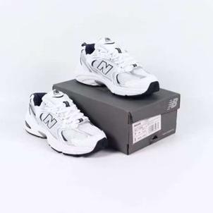 BESTPROMO SEPATU LARI BAIANCE 530 SEPATU AYAH NB 530 PRIA DAN WANITA RETRO SEPATU LARI PASANGAN SERB