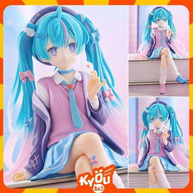 LARISS Noodle Stopper Figure Hatsune Miku - Koisuru Blazer Navy Color Ver. Vocaloid (14cm)