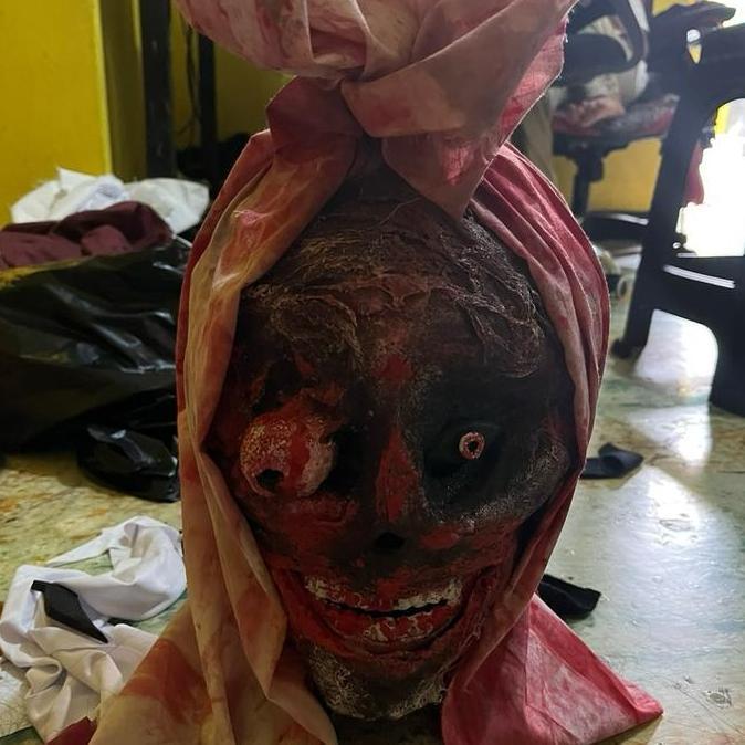topeng hantu pocong seram