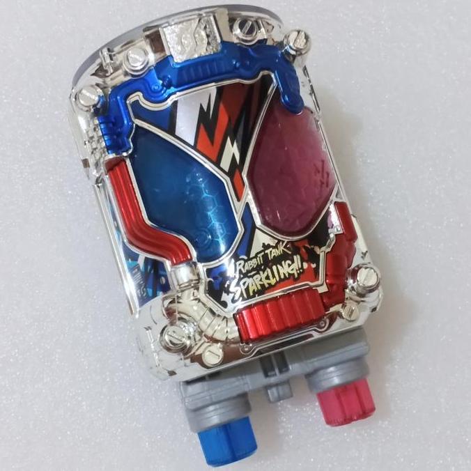 DX RABBIT TANK SPARKLING KAMEN RIDER BUILD FULL BOTTLE TTOYS