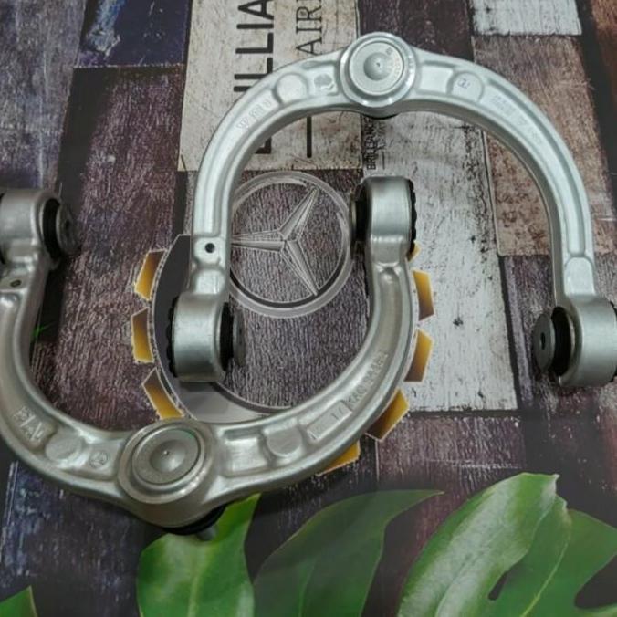 Arm Upper Mercedes Benz W251 W164 Arm Upper R300 W251 W164 GL400