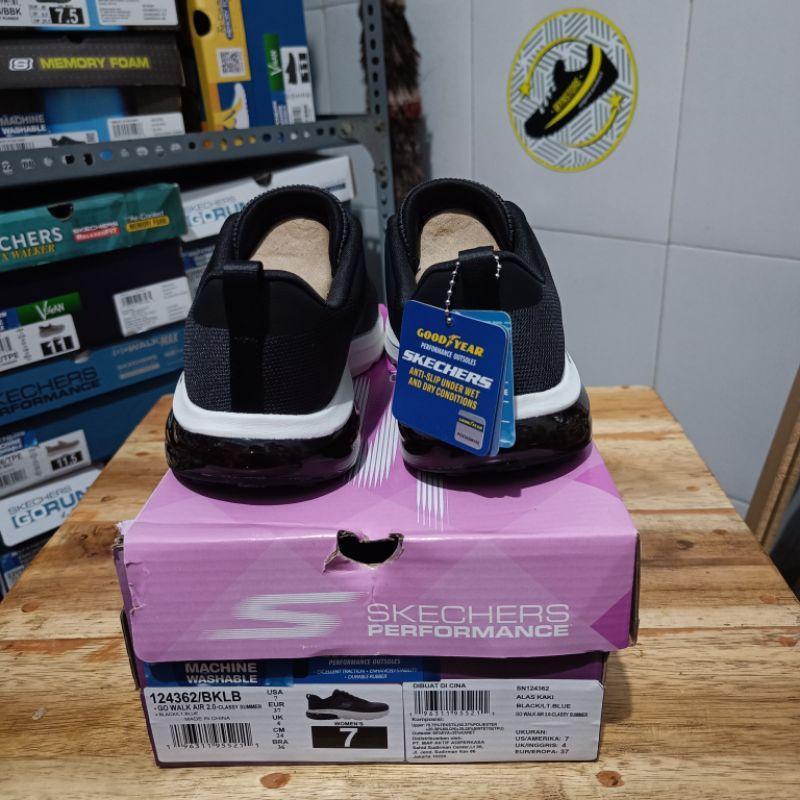 Skechers Slip On Go Walk Air 2.0 - Classy Summer Black / Lite Blue Women'S