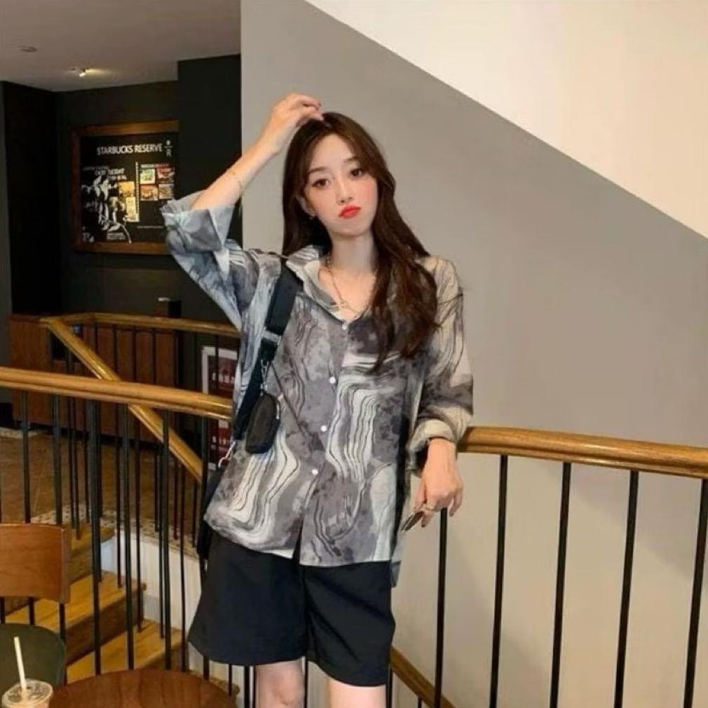 Kemeja Wanita Korean Style - Kemeja Abstrak Vintage Shirt Lengan Panjang Wanita Katun