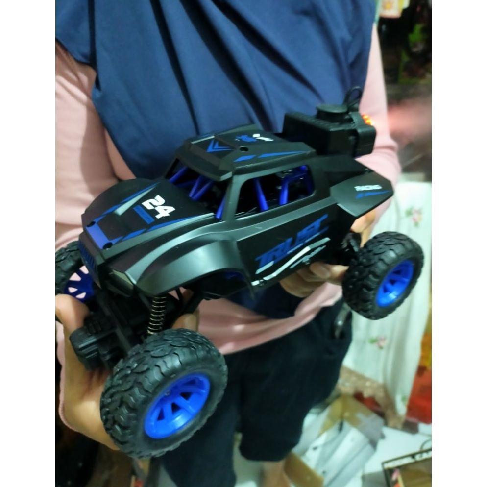 READY STOCK Mainan anak MOBIL REMOT BATRE CAS