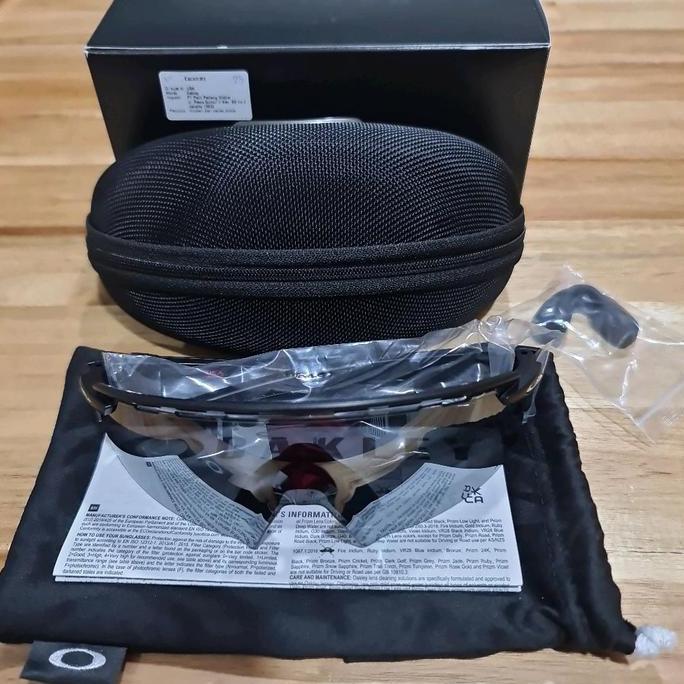 OAKLEY KACAMATA TYPE ENCODER STRIKE VENTED