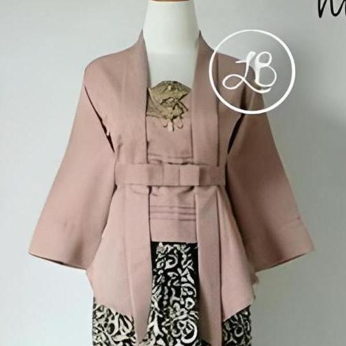 Atasan Kebaya Modern Kutubaru Hitam Dan Ivory GS