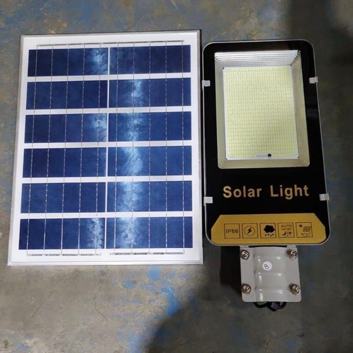 Lampu jalan tenaga surya 200 watt, 400 watt , 600 wat  lampu pju solar panel 200 watt - Komplit set