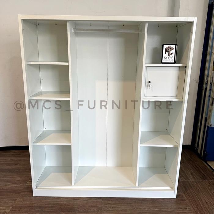 Lemari Baju 3 Pintu Jumbo Pakaian Besi Sliding Mebel Furniture MCS Semarang