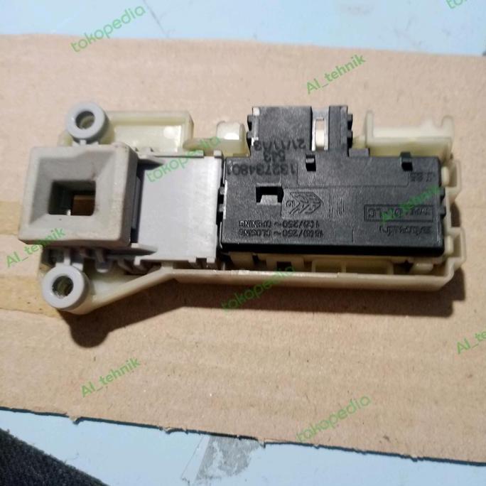 Doorlock Electrolux Ewf10842