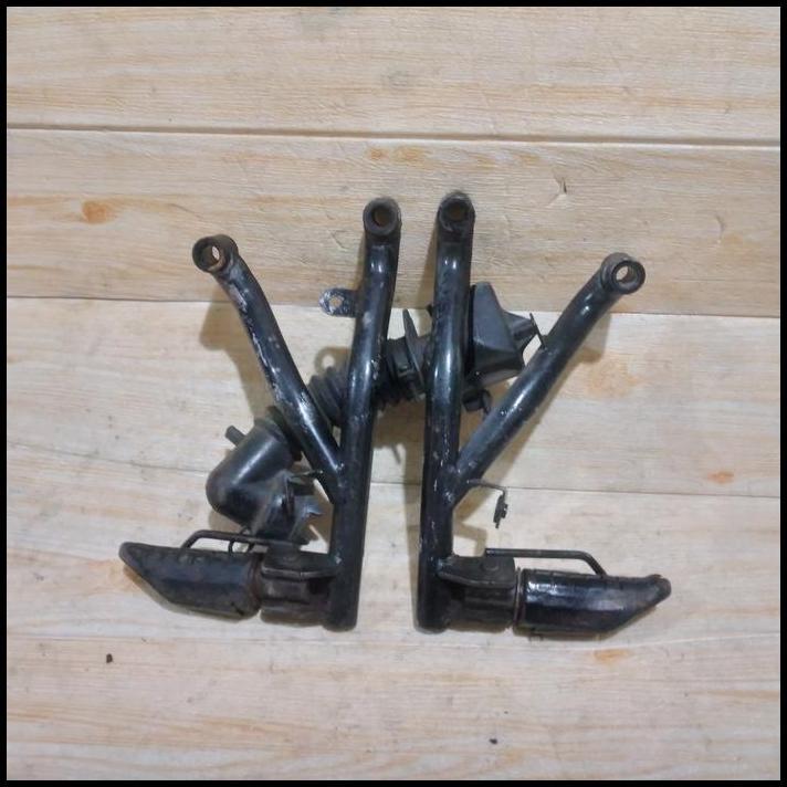 TERBARU FOOTSTEP STEP BELAKANG VARIO 110 OLD KARBU . VARIO TECHNO 110 ORIGINA !!!!!!