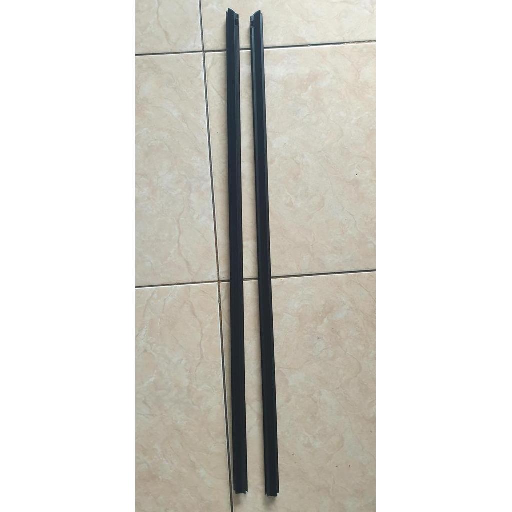 Karet Pelipit Kaca Kaca Weather Strip Depan Luar Apv Mega Carry Pick Up