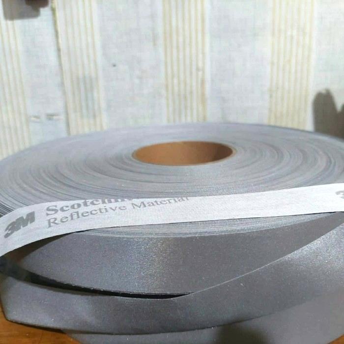 3M 8906 Skotlet Reflector Kain-Scotlight Baju Safety 2,5 cm x 200 M