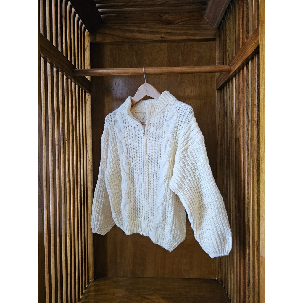 OUTER WOOL PUTIH TEBAL