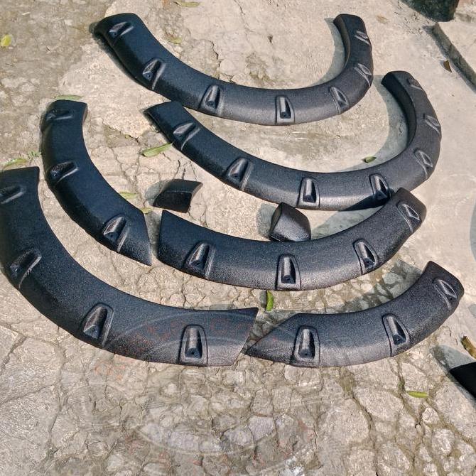 Over Fender Terios Rush Konde 2012-2015