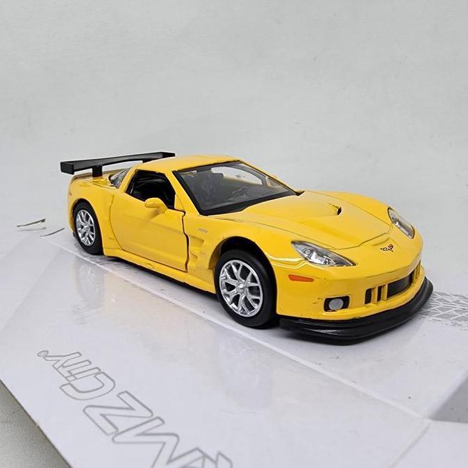 Diecast Chevrolet Corvette C6-R 2010 RMZ City 1:32