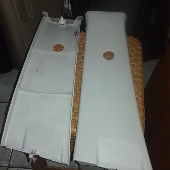 Cover Center Pilar Agya Ayla