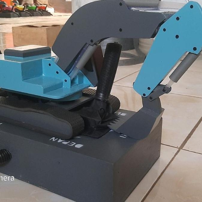 Mainan Edukasi Excavator Hidrolik air