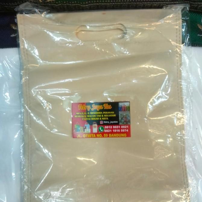 Tas Goodybag Oval 25x35 isi 20 Pcs Tas hidangan souvenir