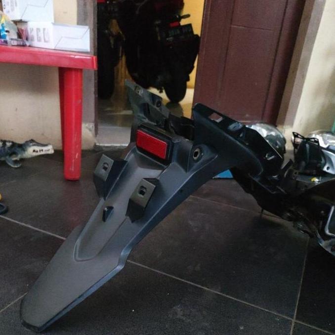 spakbor belakang cb150r old k15 ORIGINAL slebor CB150R OLD spatbor