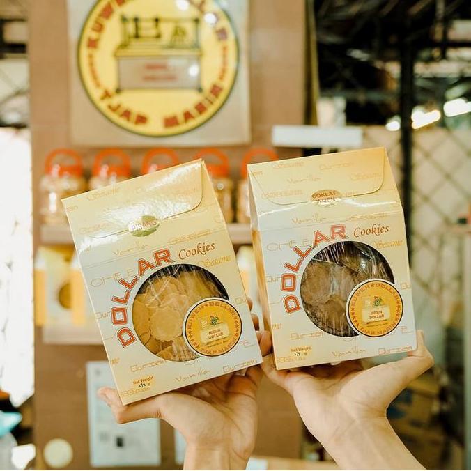 Kuweh Dollar Tjap Masin Large - Jajanan Khas Surabaya