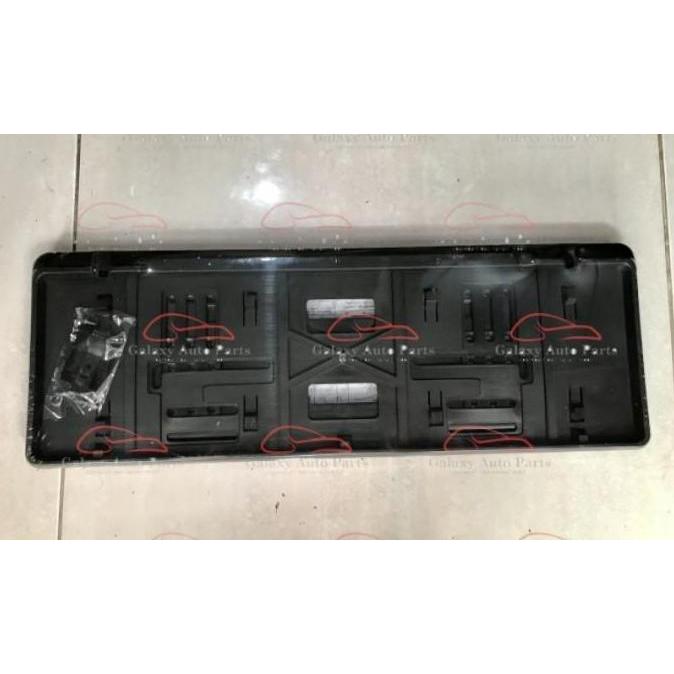 Tempat dudukan plat pelat nomor mobil