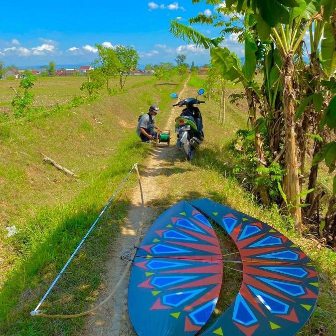 Layangan Pegon Motif Arsir 2.5m Bambu