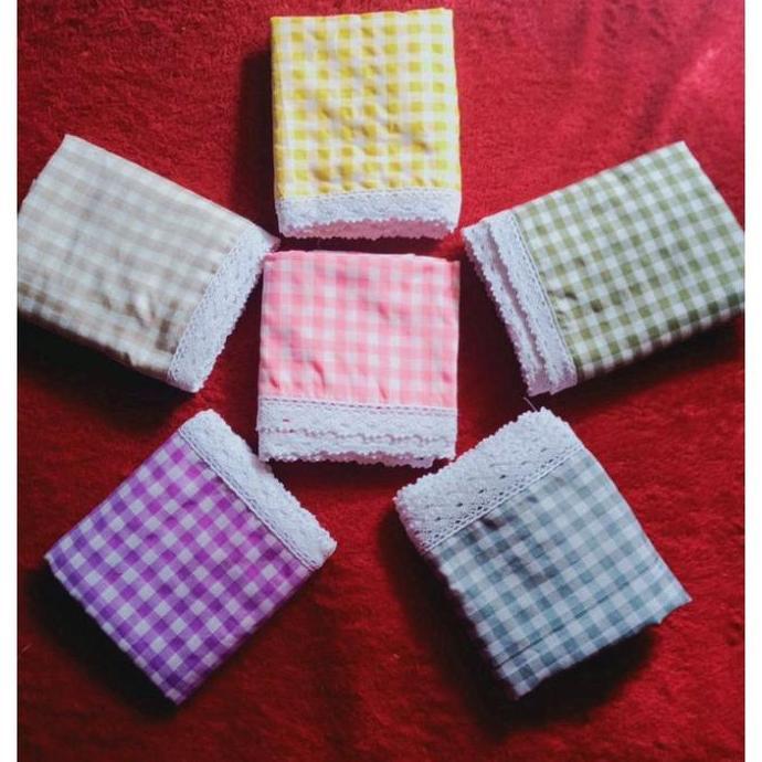 Taplak meja makan motif kotak 1cm dengan renda Kain Katun