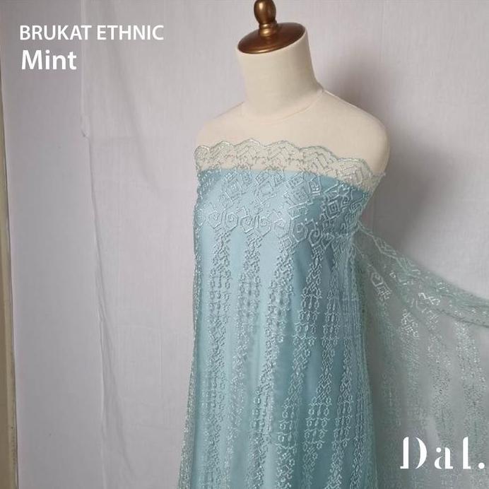 0,5 meter kain brokat brukat meteran tile tulle prancis bahan kebaya motif Ethnic sapto indonesia wa