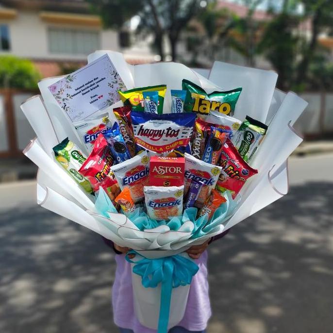 Buket snack. Buket makanan. Buket coklat. Handbuket snack makanan NS