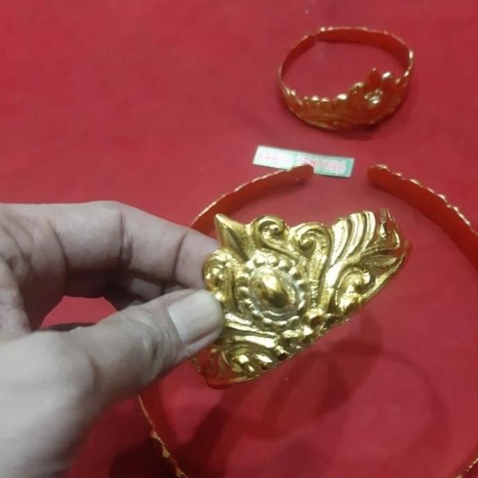 Barang Antik Mahkota Raja Kuningan Crom Hias Batu Unik Model Kuno
