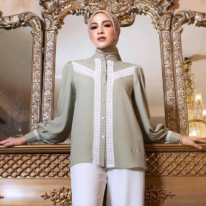 MANDJHA ODELIA BLOUSE BY IVAN GUNAWAM