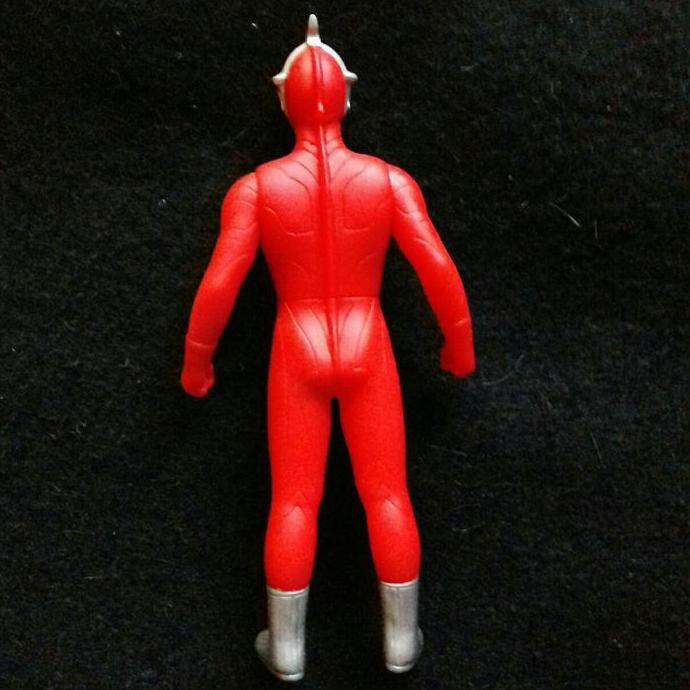Bandai 14 Cm UHS Ultra Hero Series Ultraman Belial Early Style