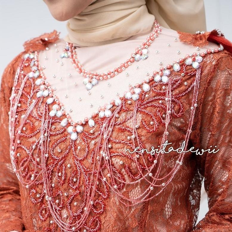 Diskon Kebaya Pengantin, Aira | Kebaya Broklat Ekor + Slayer (Lepas Pasang)