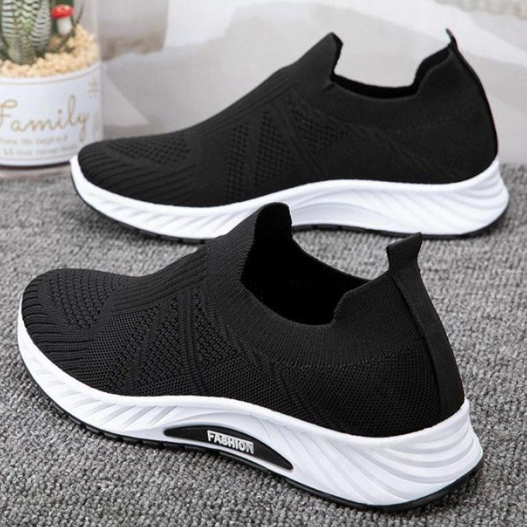 Sepatu Pria Slip On Sporty fashionable korea | Sepatu fashion pria slip on |Sepatu Sneakers Pria Sli