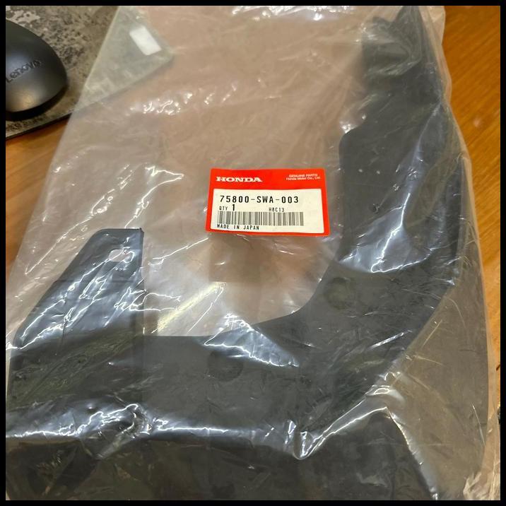 TERLARIS HONDA GENUINE 75800-SWA-003 KARPET LUMPUR DEPAN KANAN CRV 2010-2012 