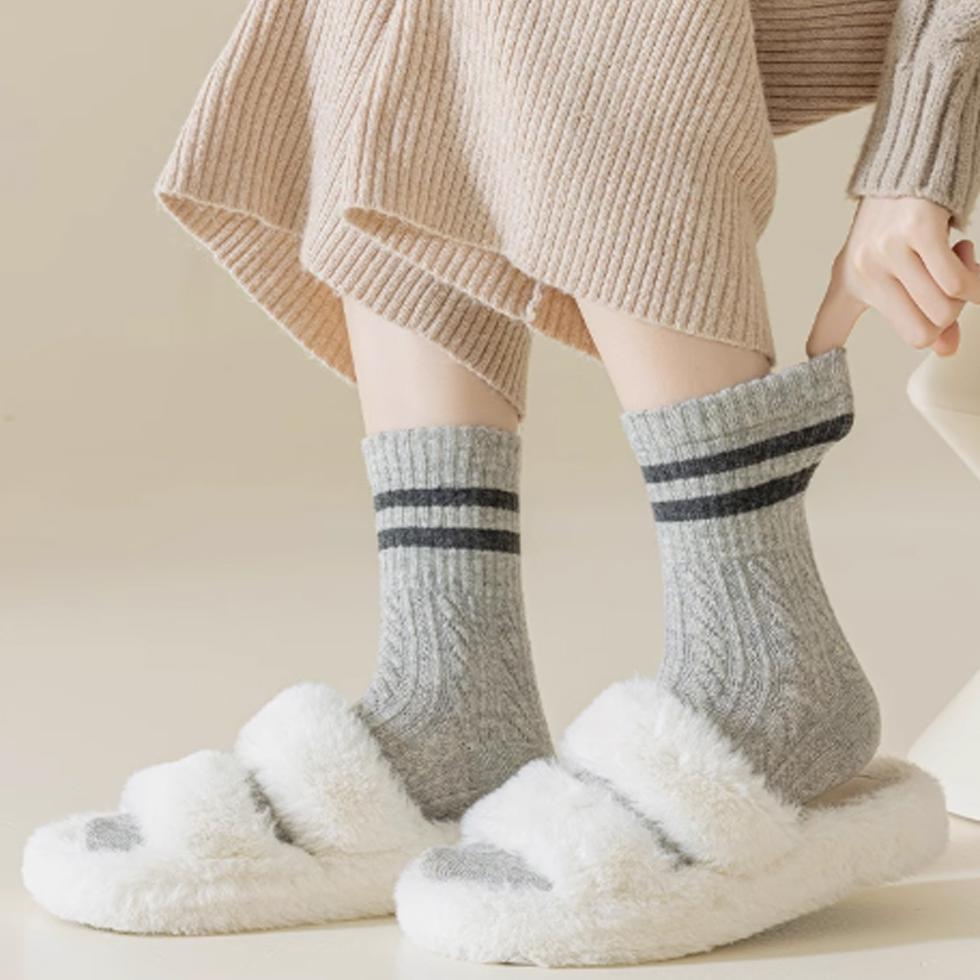 Recommended YjhKaus Kaki Gaya Korea Kaus Kaki Kasual Wanita