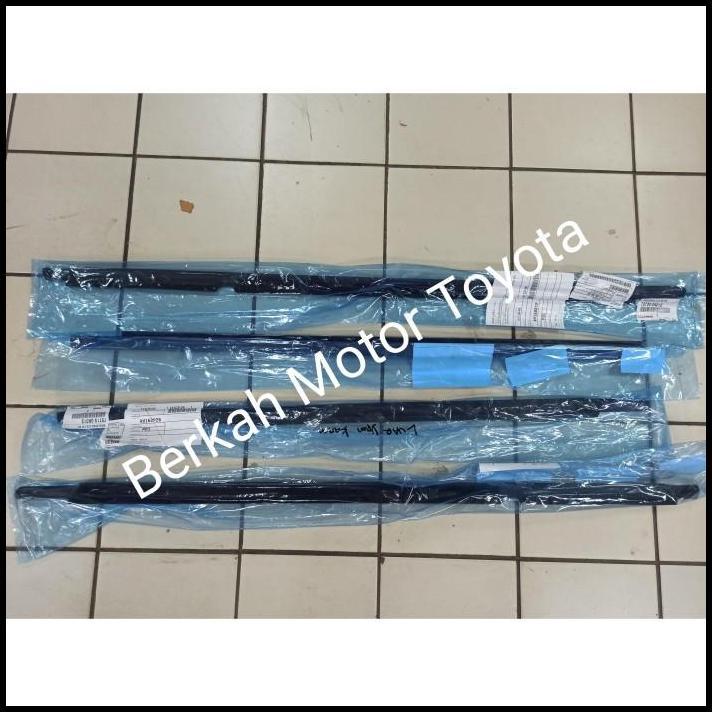 BEST DEAL PELIPIT KARET PINTU KACA LUAR KIJANG INNOVA 2012 2013 2014 2015 