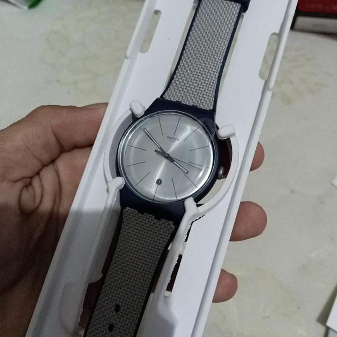 Ready  Jam Tangan Pria SWATCH Analog Strap Karet SUON402 GREY CORD Original