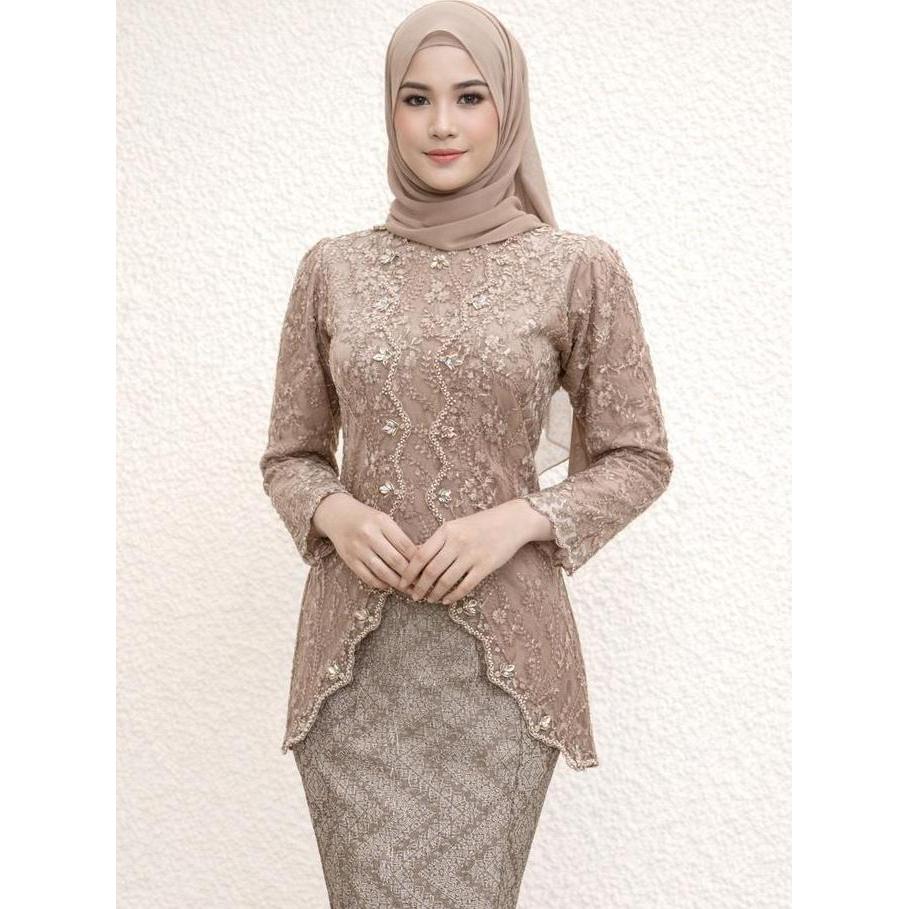 Kebaya Kayla Premium Wanita Kebaya Brokat Tile Spenggel Payet Jahit Kebaya Wisuda & Pesta Elegan (At