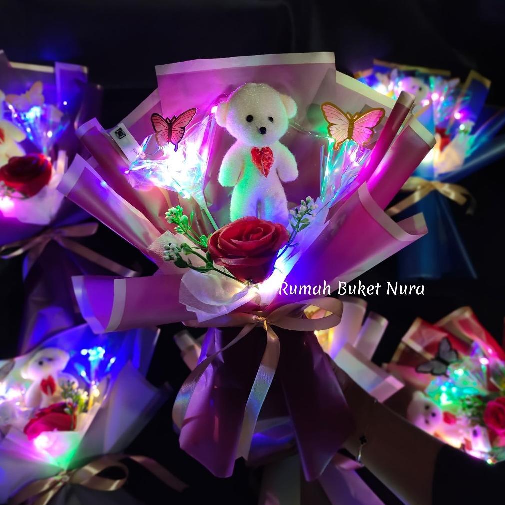 Diskon Buket Kupu Kupu Led Plus Bunga Dan Boneka Mini / Buket Bunga Mawar Artificial Untuk Ulang Tah