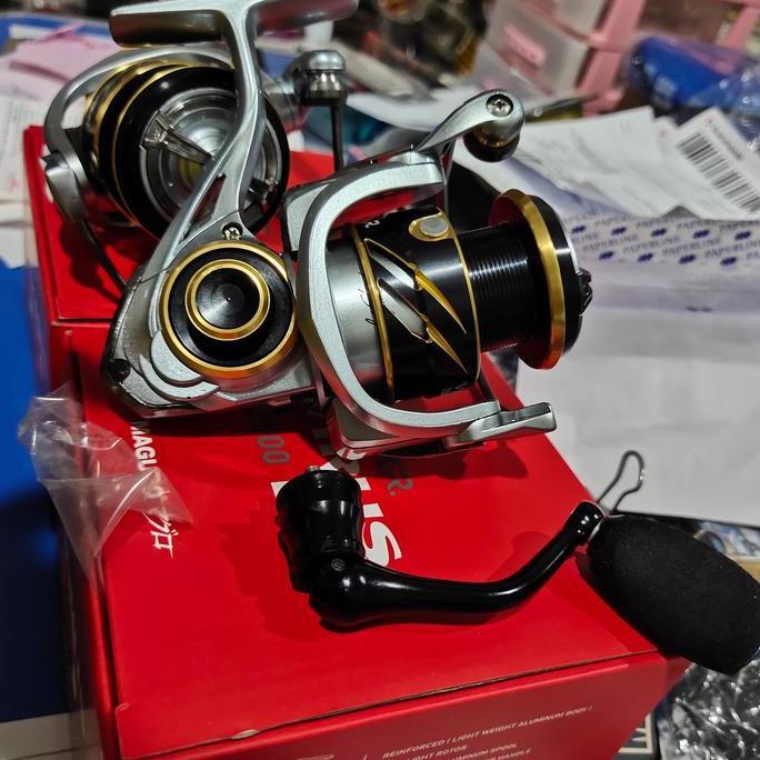 NEW reel maguro virus 2500 atau 3000 power handel