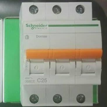 Diskon MCB 25A 3Phase Schneider / MCB 25 Ampere 3 Pole jualkabeldan844 Diminati Banget