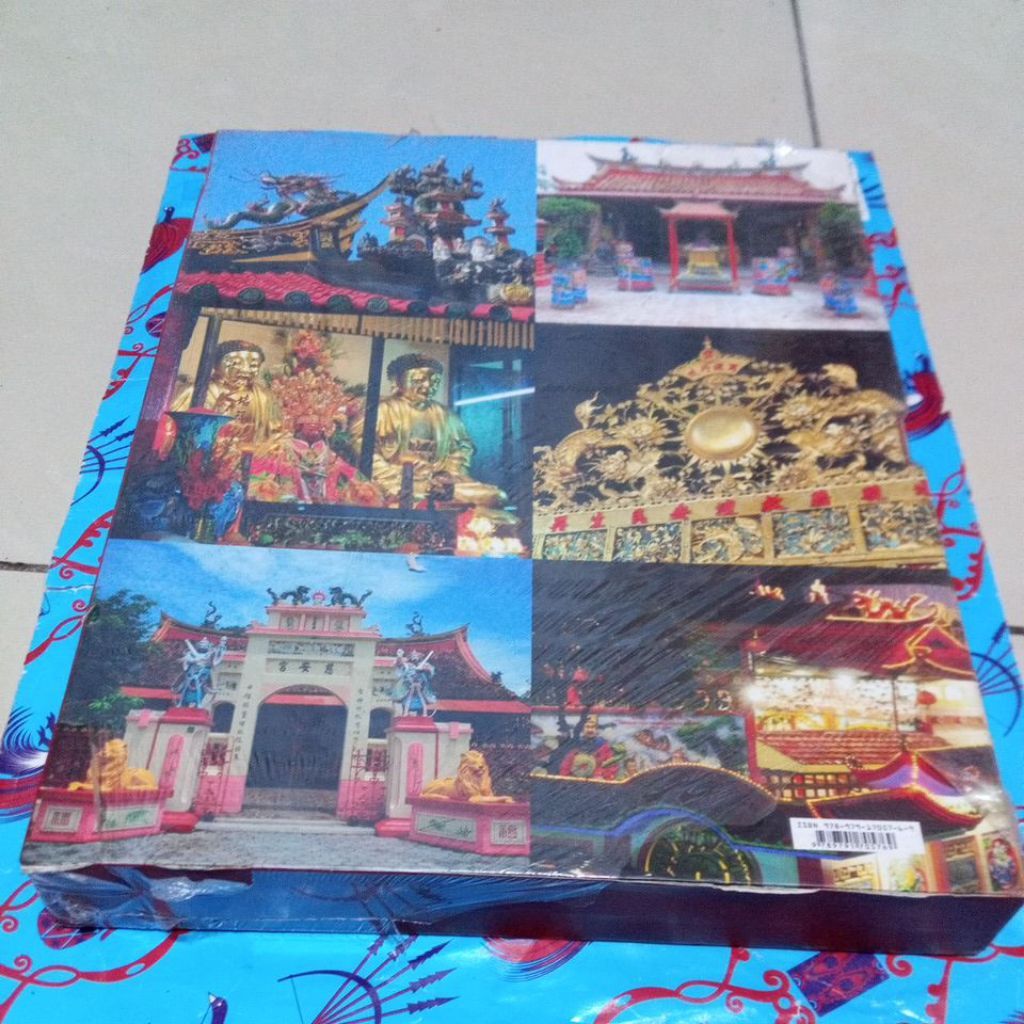 Buku Kelenteng Kelenteng Kuno di Indonesia - The Old Chinese Temples In Indonesia