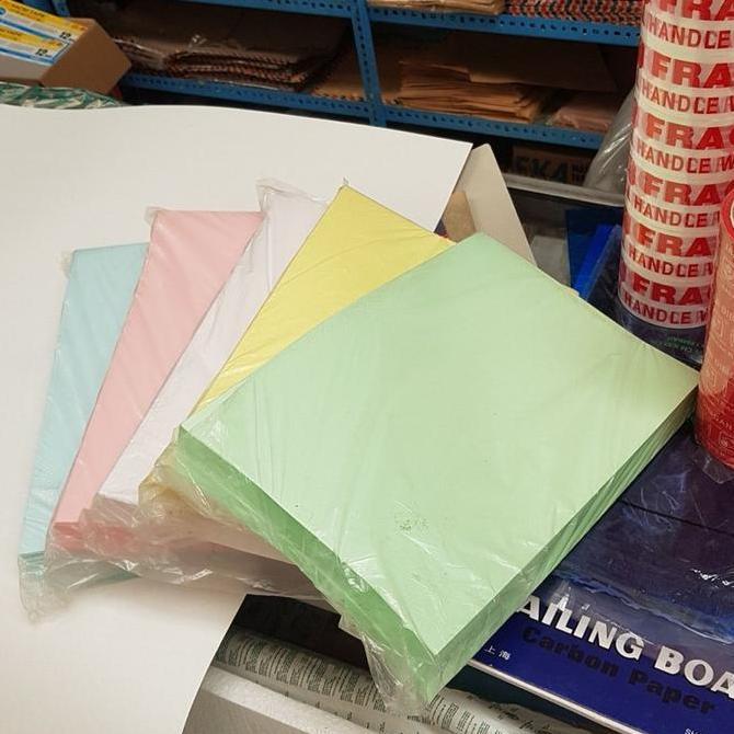 Nofrizalabadi - 1 Rim Kertas Doorslag F4 Merah Hijau Kuning Biru Putih 21,5X33Cm - Isi 500 Lembar