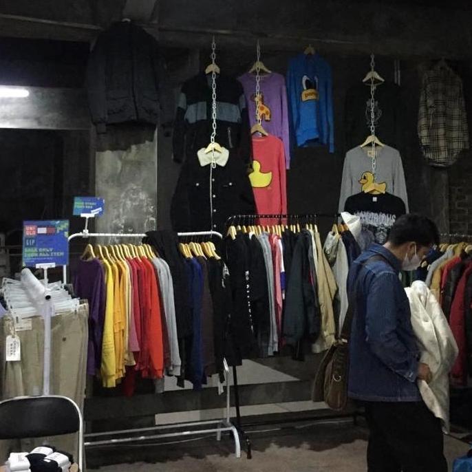 Uomo- Jaket Tebal Pemesanan Ini