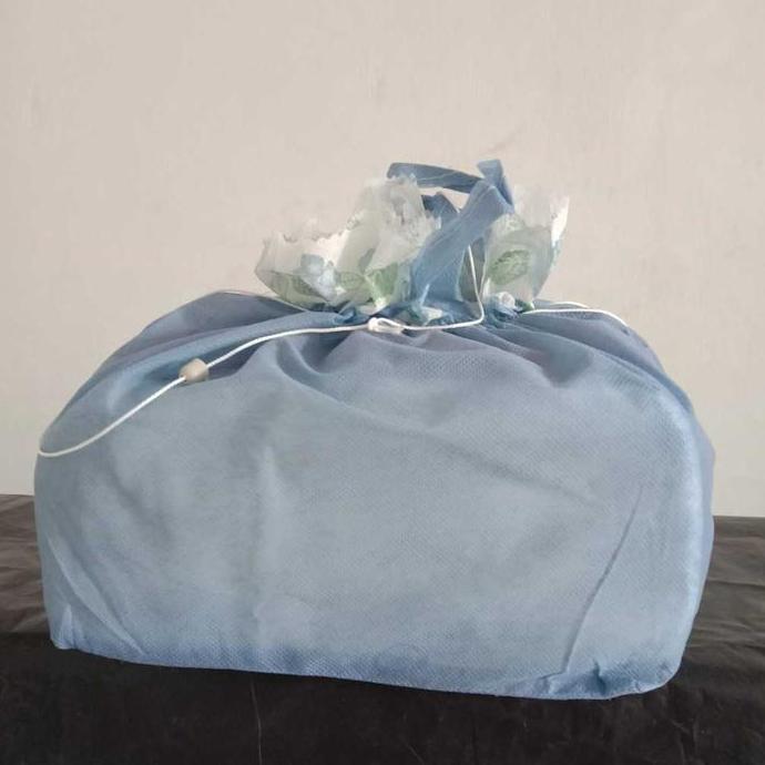 Langsungpas- Tas Kain / Sponbond / Goodie Bag Besek / Kotak Nasi Serut 18X18/20X20/22X22/ Box Kanton